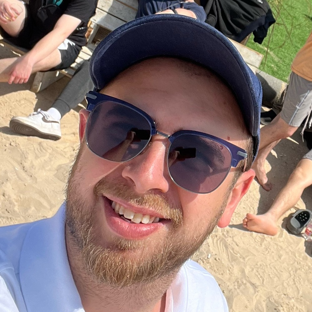 Meet your Posher, Aron